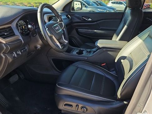 Used 2023 GMC Acadia Denali image 18