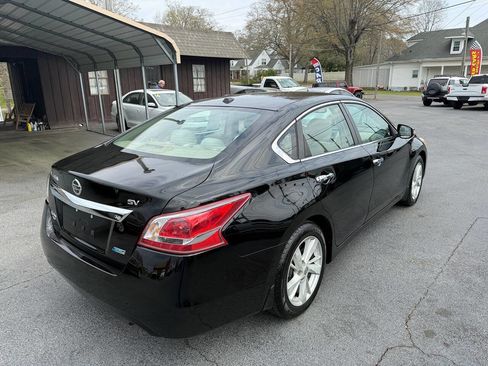 Used 2013 Nissan Altima 2.5 SV w/ 2.5SV Convenience Pkg image 4