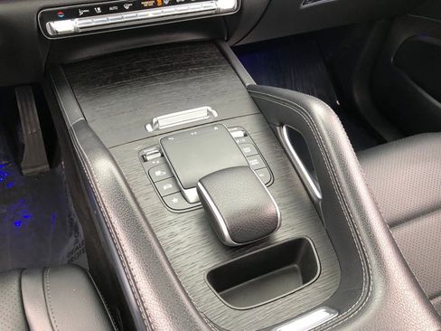 Used 2022 Mercedes-Benz GLE 350 4MATIC w/ Premium Package image 25