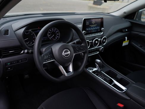 New 2025 Nissan Sentra SV image 17