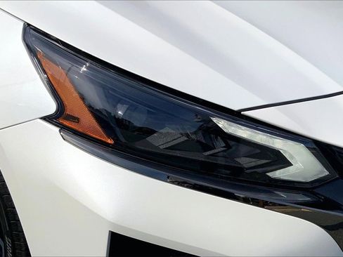 Certified 2024 Nissan Altima 2.5 SR w/ SR Premium Package image 27