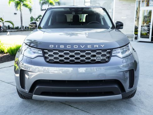 Used 2024 Land Rover Discovery S image 4