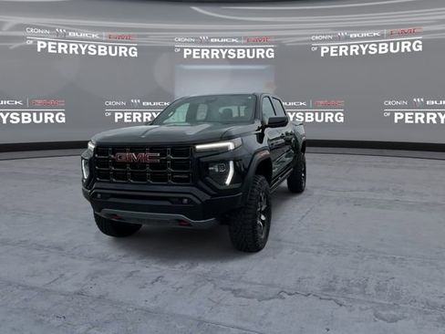 Used 2025 GMC Canyon AT4 w/ AT4X Package AWD/4WD image 3
