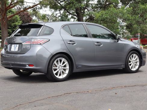 Used 2012 Lexus CT 200h Premium w/ Leather Pkg FWD image 5