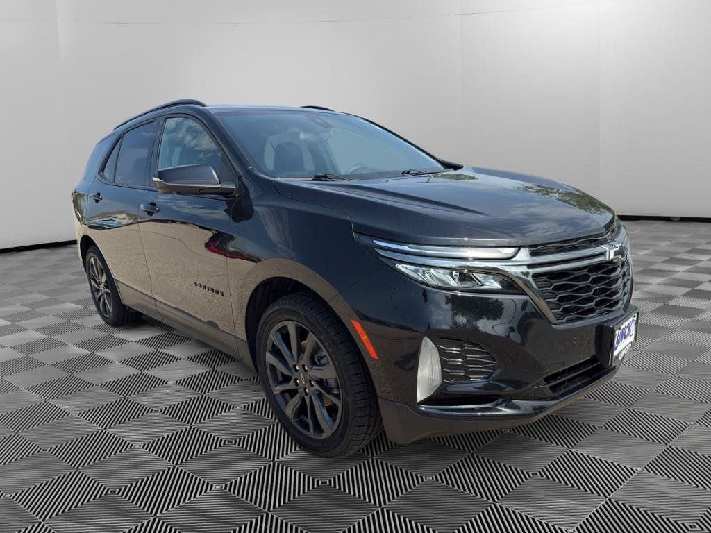 Used 2023 Chevrolet Equinox RS w/ RS Leather Package AWD/4WD image 6