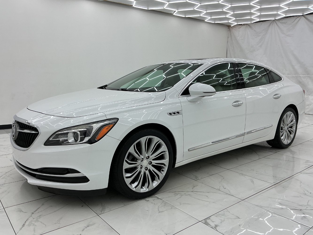 Used 2017 Buick LaCrosse Essence w/ Sun and Shade Package FWD image 6