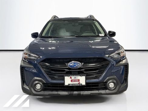 Used 2025 Subaru Outback Onyx Edition AWD/4WD image 2