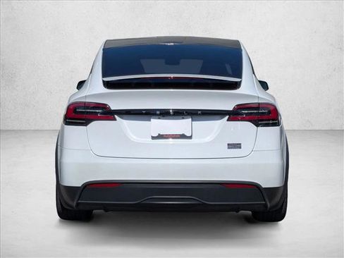 Used 2023 Tesla Model X Plaid image 7