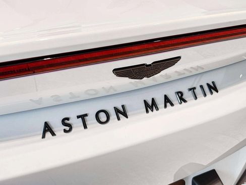 Used 2023 Aston Martin V8 Vantage Roadster image 35