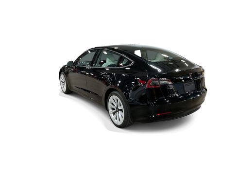 Certified 2023 Tesla Model 3 Standard Range RWD image 4