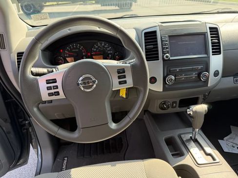 Used 2019 Nissan Frontier SV AWD/4WD image 18