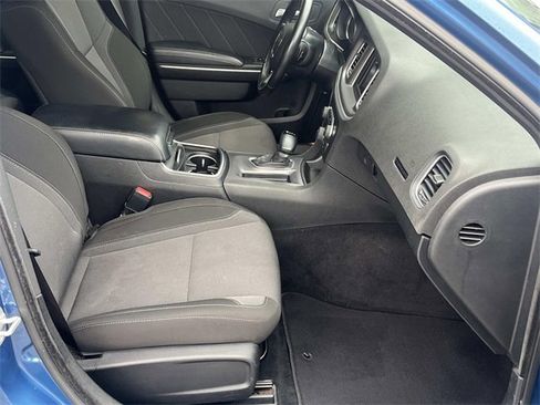 Used 2022 Dodge Charger SXT image 11