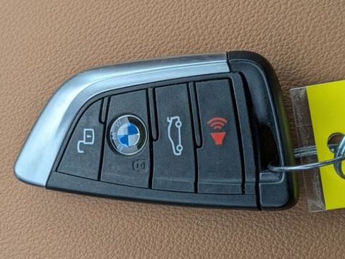 Used 2024 BMW X3 M40i w/ Premium Package image 32