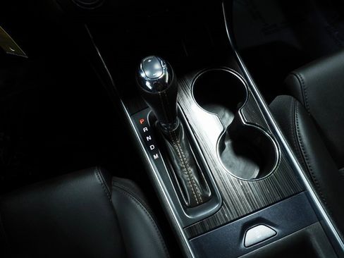 Used 2017 Chevrolet Impala LT image 17