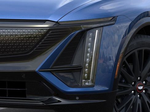 New 2025 Cadillac Lyriq Sport image 10