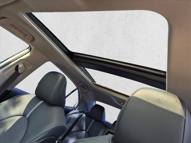 Used 2020 Toyota Camry XSE FWD image 13