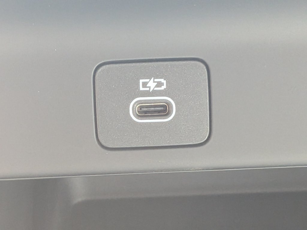 New 2026 Land Rover Discovery Sport Landmark AWD/4WD image 25