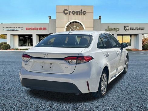 Used 2024 Toyota Corolla LE image 3