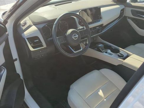 Used 2023 Nissan Rogue SL w/ SL Premium Package image 7