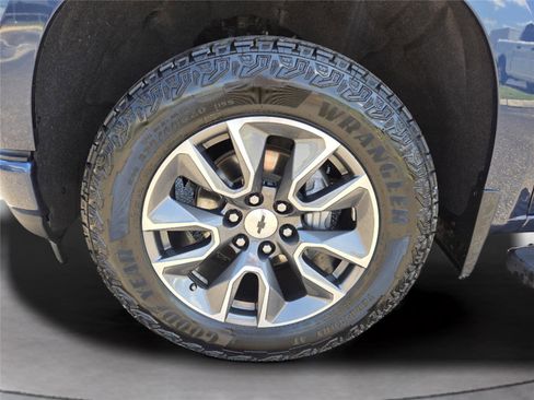 Used 2022 Chevrolet Silverado 1500 RST w/ Z71 Off-Road Package AWD/4WD image 36