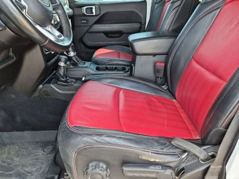 Used 2020 Jeep Gladiator Overland AWD/4WD image 8