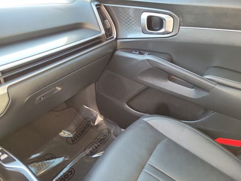 Certified 2025 Kia Sorento S w/ Panoramic Sunroof Package FWD image 21