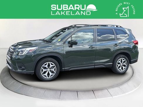 Certified 2023 Subaru Forester Premium AWD/4WD image 1