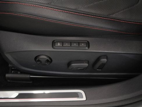Used 2025 Volkswagen Jetta GLI Autobahn FWD image 13