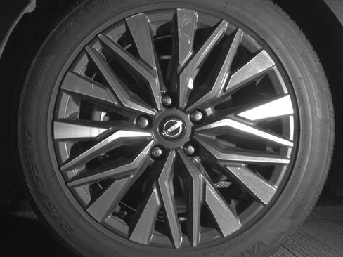 Used 2025 Nissan Altima 2.5 SV image 12