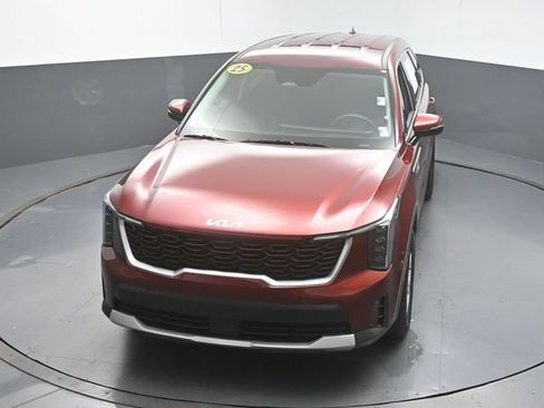Used 2025 Kia Sorento LX FWD image 43