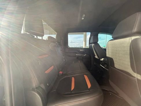 Used 2022 GMC Sierra 2500 AT4 AWD/4WD image 17