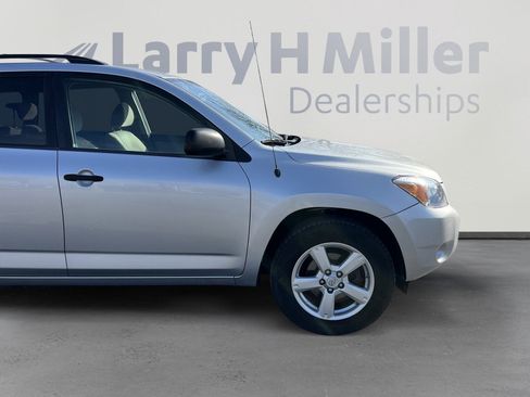 Used 2007 Toyota RAV4 Base image 14