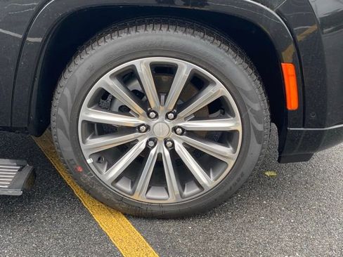 New 2024 Jeep Grand Wagoneer Series I w/ HD Trailer Tow Package image 12