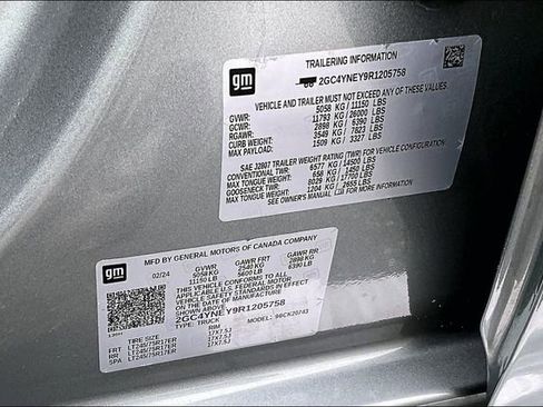 Used 2024 Chevrolet Silverado 2500 LT image 21