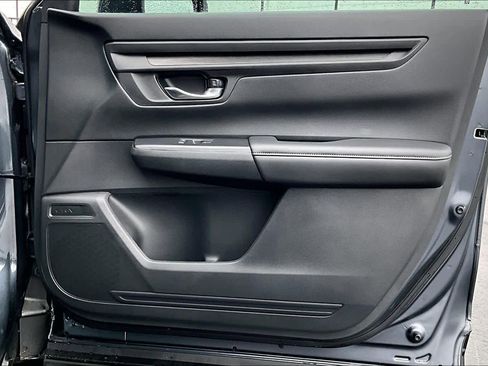 Used 2025 Honda CR-V EX image 26