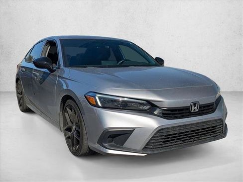 Used 2023 Honda Civic Sport image 3