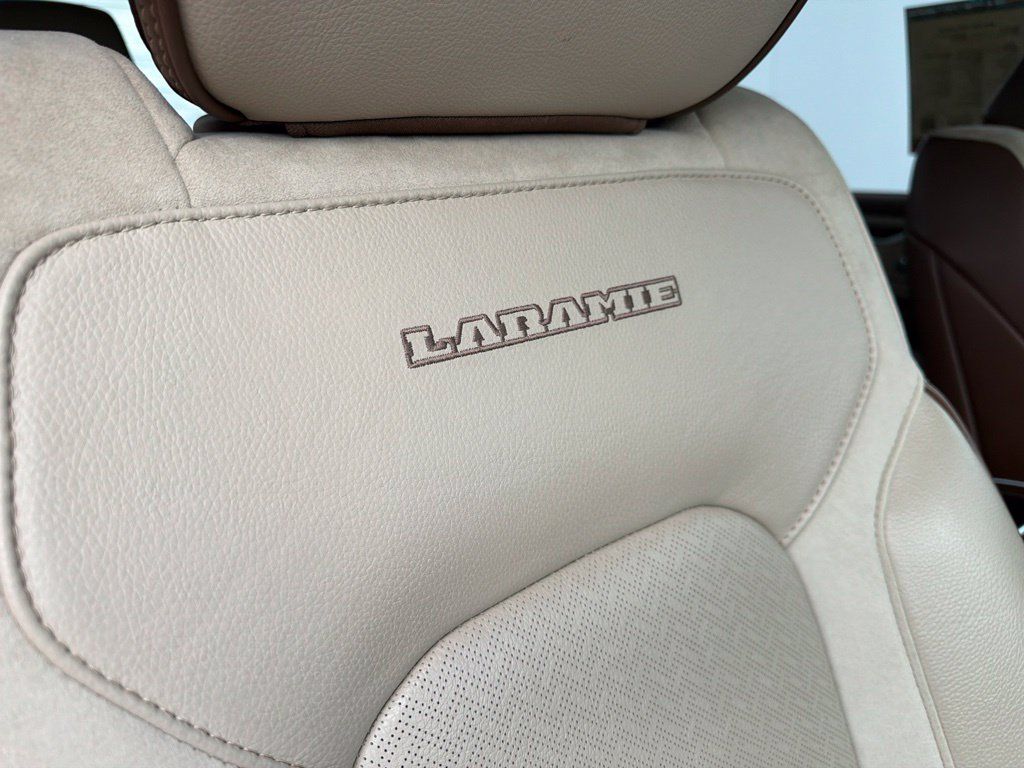 Used 2021 RAM 1500 Laramie AWD/4WD image 7