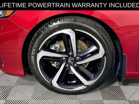 Used 2018 Honda Accord Touring image 10