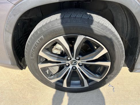 Used 2018 Lexus RX 350L FWD w/ Premium Package image 32
