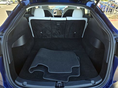Used 2021 Tesla Model Y Long Range image 21