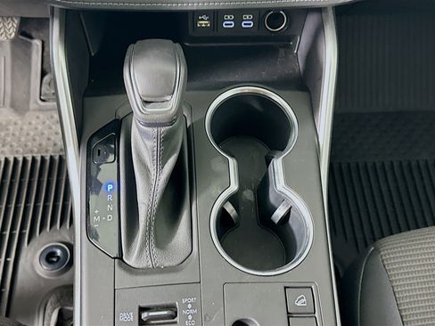 Used 2023 Toyota Highlander LE image 23