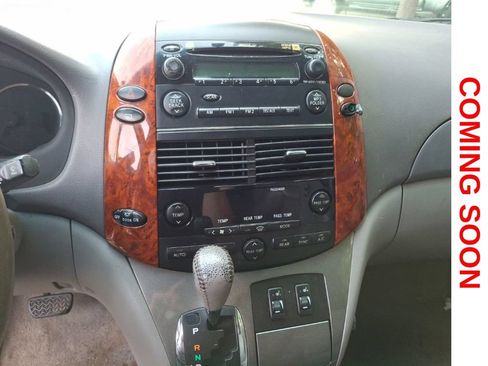 Used 2006 Toyota Sienna XLE w/ XLE Pkg 9 AWD/4WD image 12