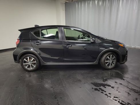 Used 2019 Toyota Prius C FWD image 9