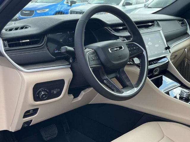 New 2026 Jeep Grand Cherokee Limited w/ Limited Altitude Package RWD image 9