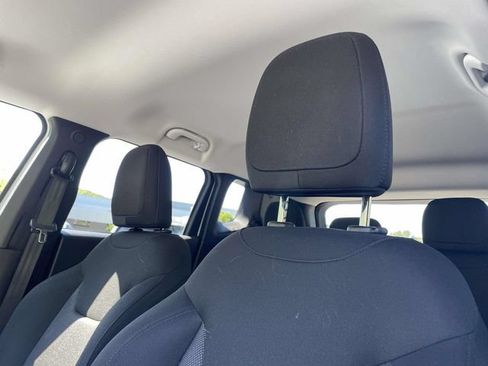 Used 2017 Jeep Renegade Sport w/ Power & Air Group AWD/4WD image 16