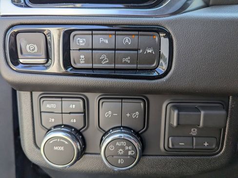 New 2026 GMC Yukon XL Elevation w/ Elevation Premium Package image 16