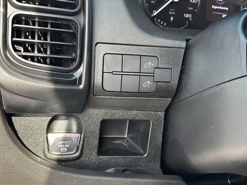 Used 2025 RAM ProMaster 2500 w/ Storage Group image 20