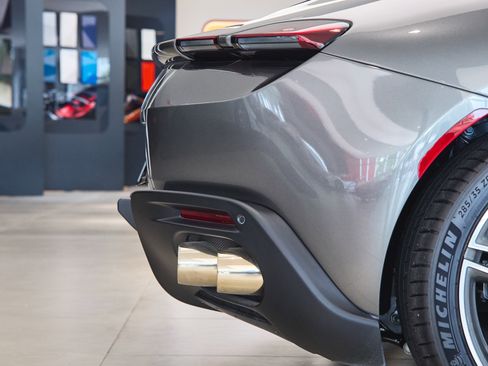 Used 2023 Ferrari Roma image 51