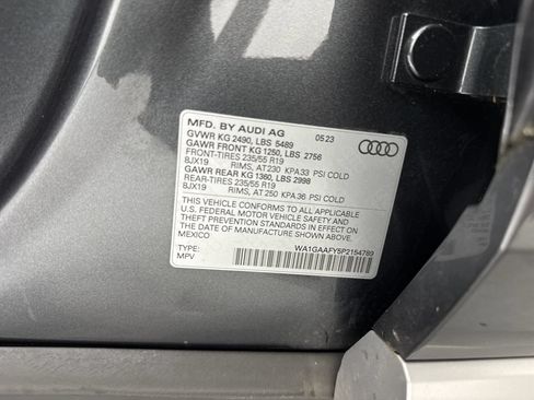 Used 2023 Audi Q5 2.0T Premium w/ Convenience Package AWD/4WD image 39