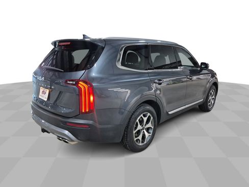 Used 2022 Kia Telluride EX w/ Towing Package FWD image 9